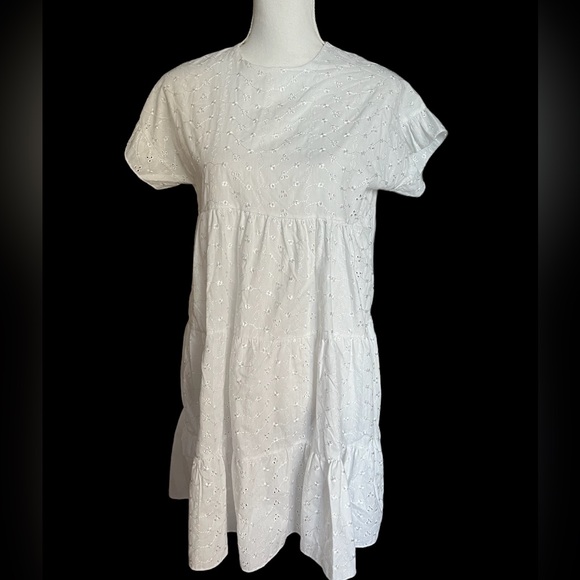 Pretty Little Thing Dress White Eyelet Mini Layered Boho Peasant Size 6 Festival - Picture 1 of 13